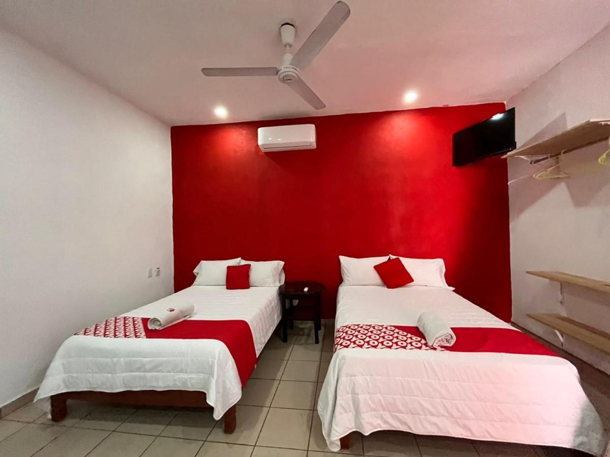 Hotel Y Bungalows Bugambilias Сан-Патрисио-Мелак Экстерьер фото