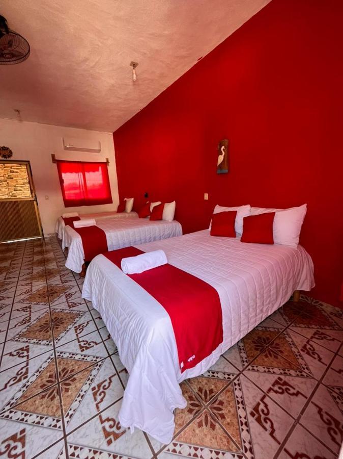 Hotel Y Bungalows Bugambilias Сан-Патрисио-Мелак Экстерьер фото